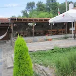 Popov بيت ضيافة 2*